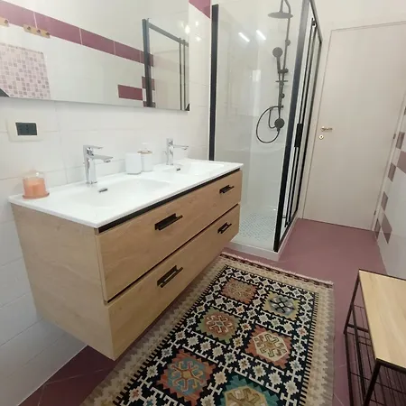 10 Minutes From Downtown Casa Rituccia Apartment *
